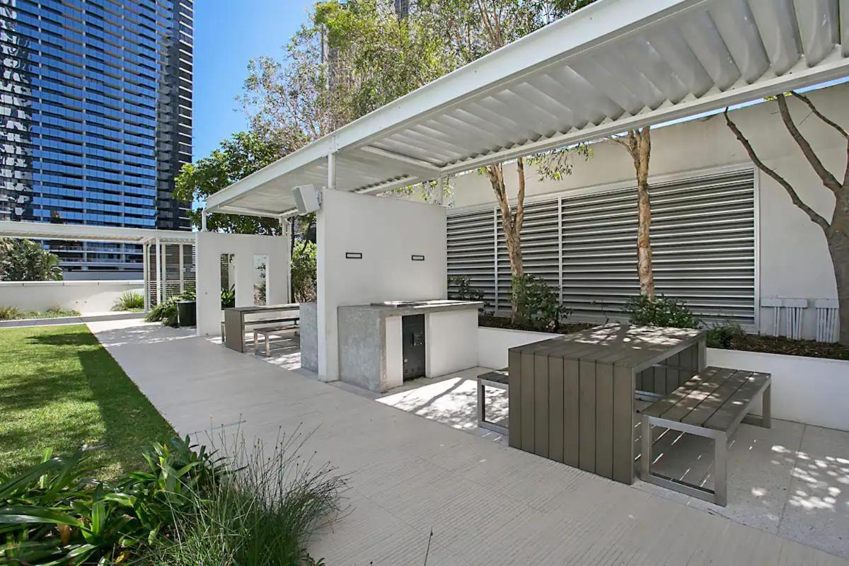H-Residences Private Apartments - Hosted By Coastal Letting Gold Coast Esterno foto
