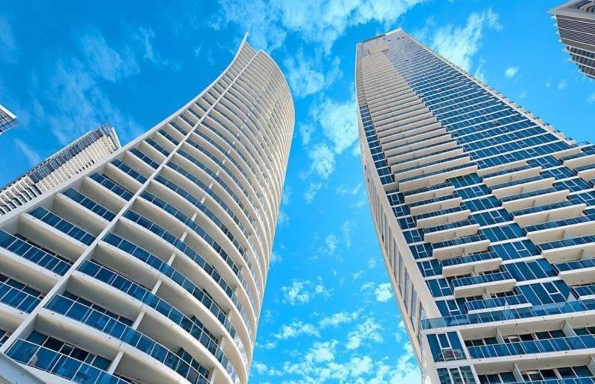 H-Residences Private Apartments - Hosted By Coastal Letting Gold Coast Esterno foto